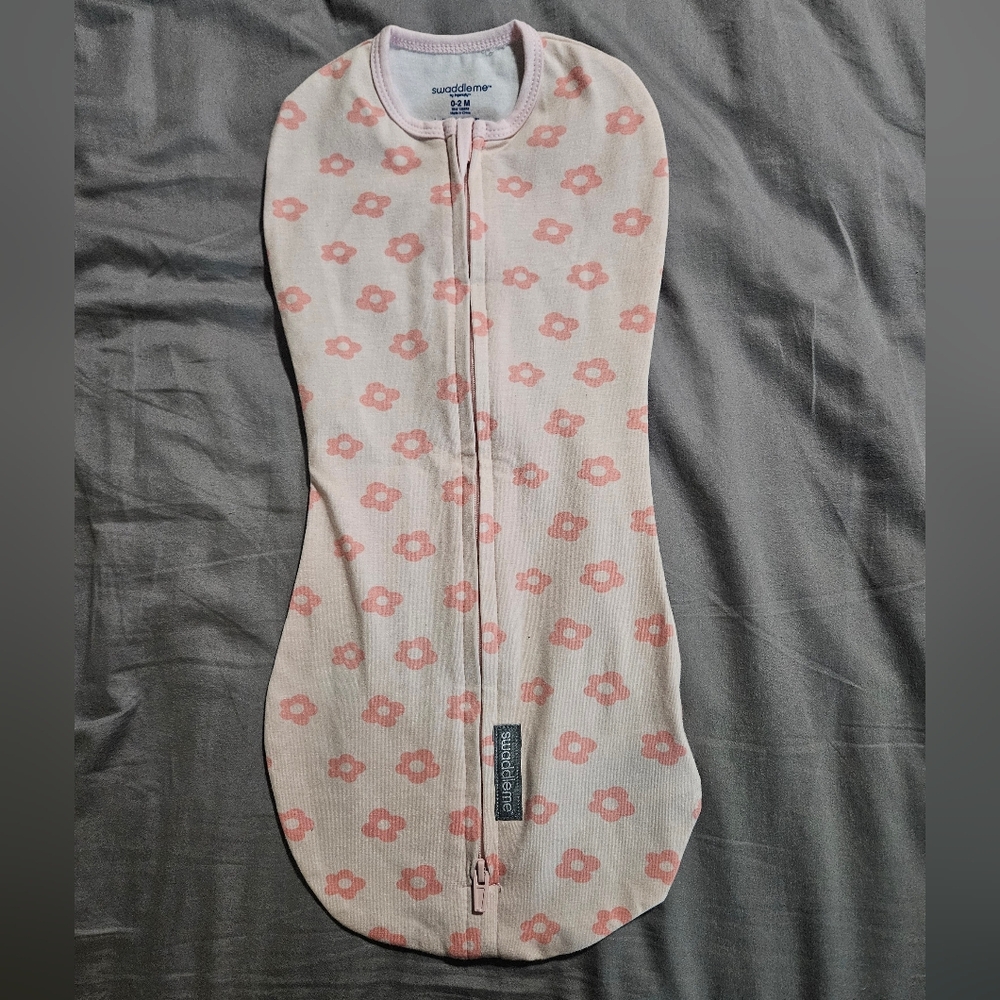 💝💝5/$25💝💝Floral Baby Sleep Pod with Zipper